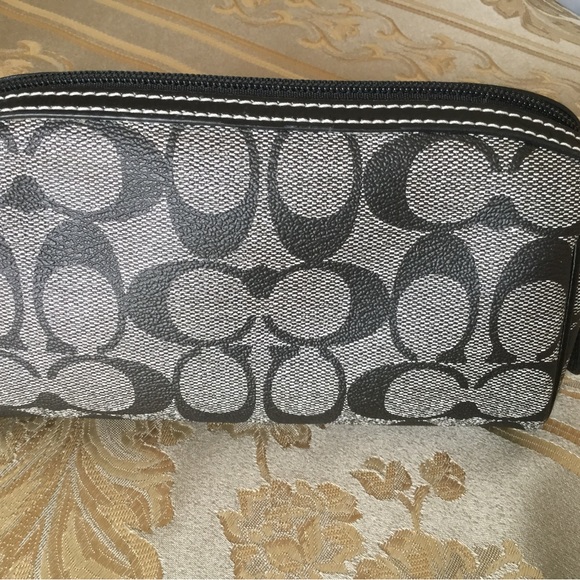 5 Coach Bag items all Authentic - Picture 9 of 10